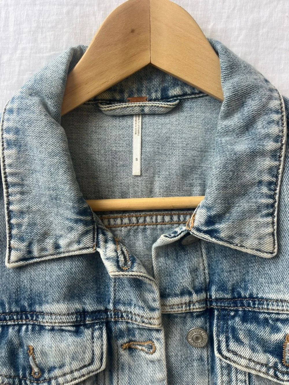 Free People Washed Light Blue Denim Jacket - Picture 4 of 4